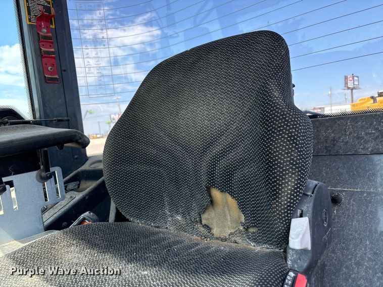 image for item FC2446 John Deere 244L wheel loader