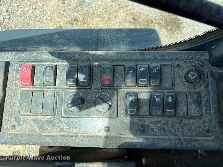 image for item FC2446 John Deere 244L wheel loader