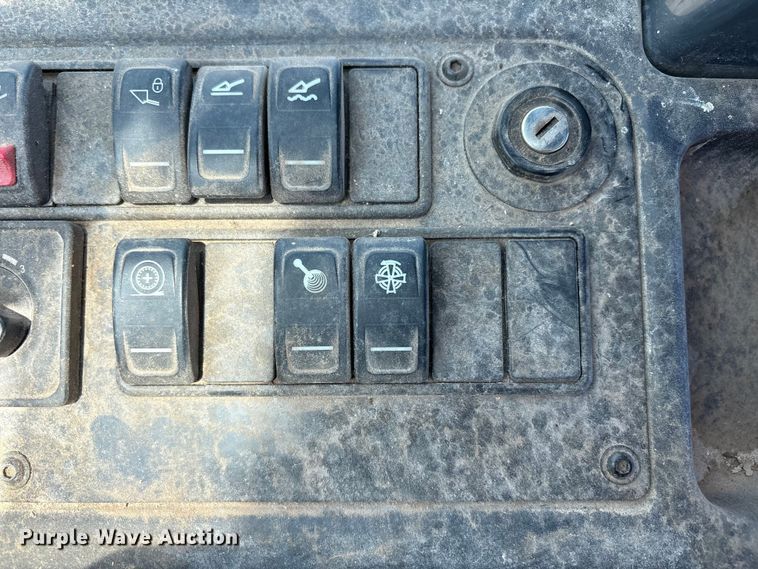 image for item FC2446 John Deere 244L wheel loader