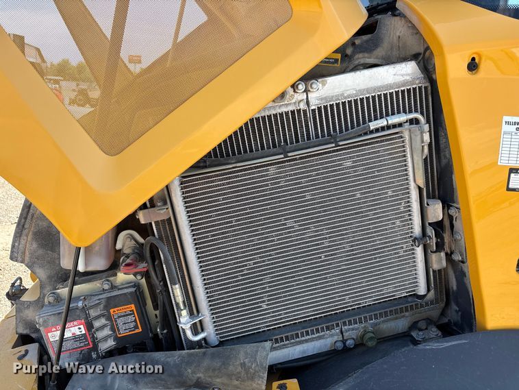 image for item FC2446 John Deere 244L wheel loader