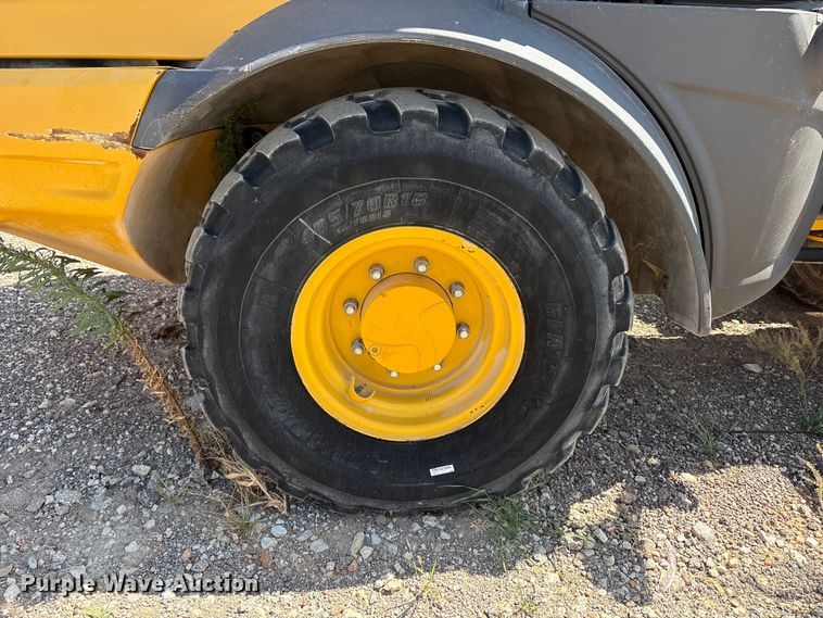 image for item FC2446 John Deere 244L wheel loader