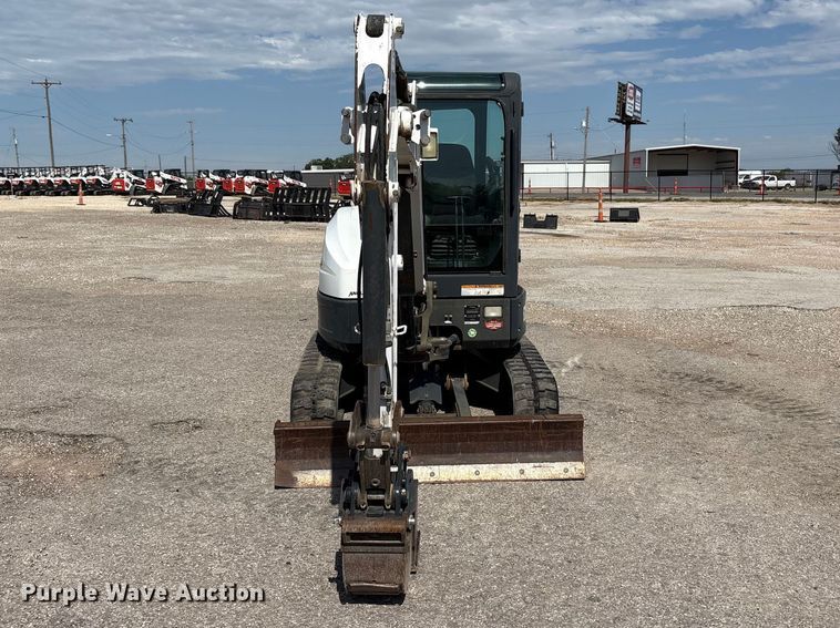 image for item FC2447 2015 Bobcat E35I mini excavator