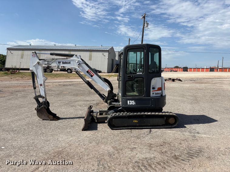 image for item FC2447 2015 Bobcat E35I mini excavator