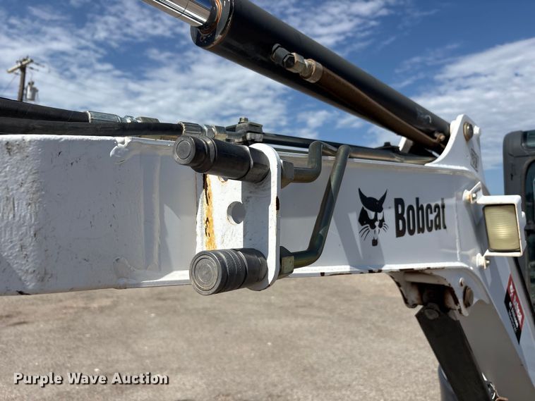image for item FC2447 2015 Bobcat E35I mini excavator