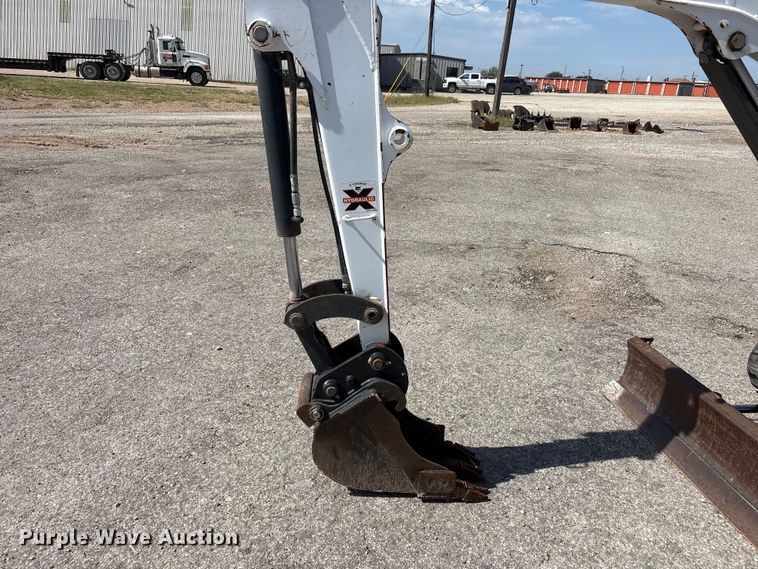 image for item FC2447 2015 Bobcat E35I mini excavator