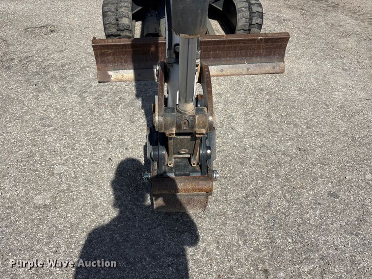 image for item FC2447 2015 Bobcat E35I mini excavator