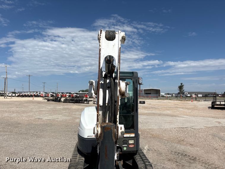 image for item FC2447 2015 Bobcat E35I mini excavator