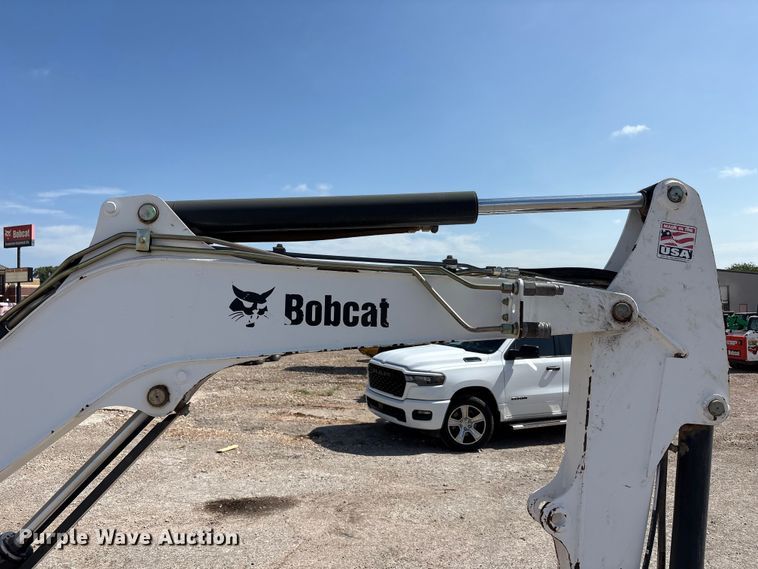 image for item FC2447 2015 Bobcat E35I mini excavator