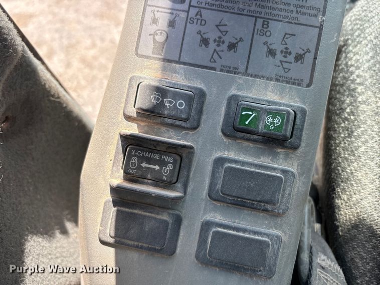 image for item FC2447 2015 Bobcat E35I mini excavator