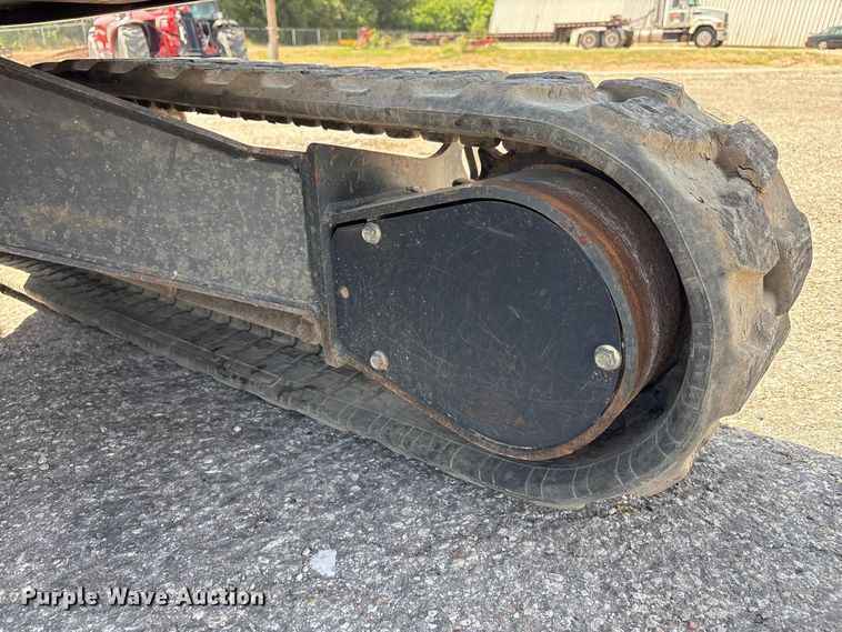 image for item FC2447 2015 Bobcat E35I mini excavator