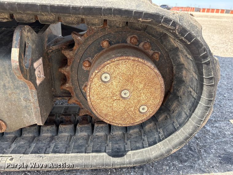 image for item FC2447 2015 Bobcat E35I mini excavator