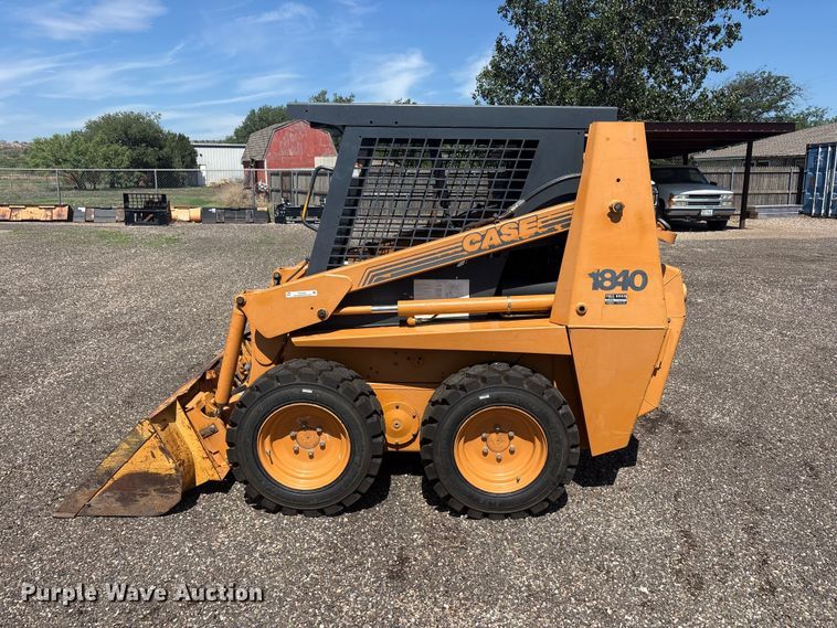 image for item FC2454 2000 Case 1840 skid steer loader