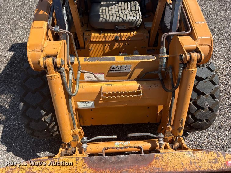 image for item FC2454 2000 Case 1840 skid steer loader