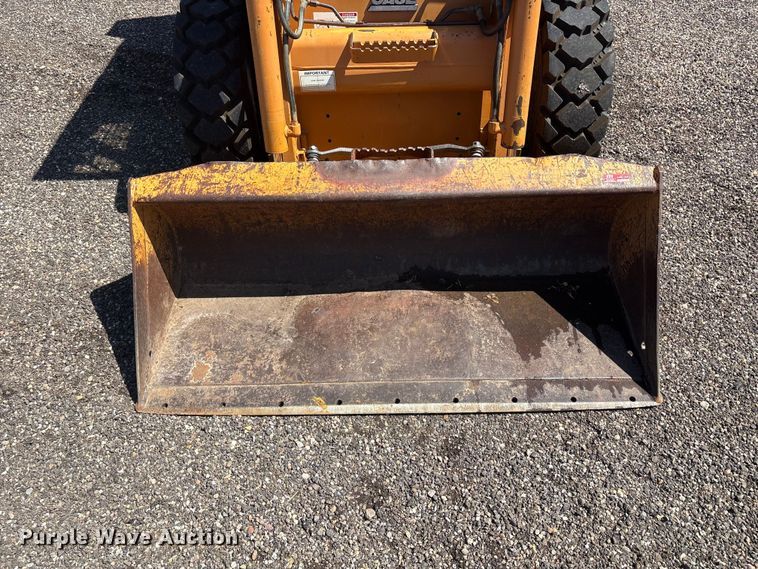 image for item FC2454 2000 Case 1840 skid steer loader