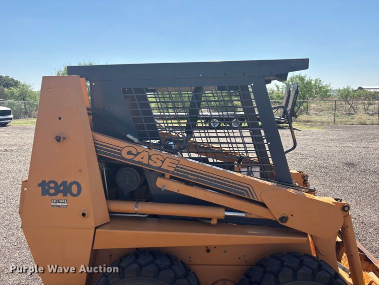 image for item FC2454 2000 Case 1840 skid steer loader