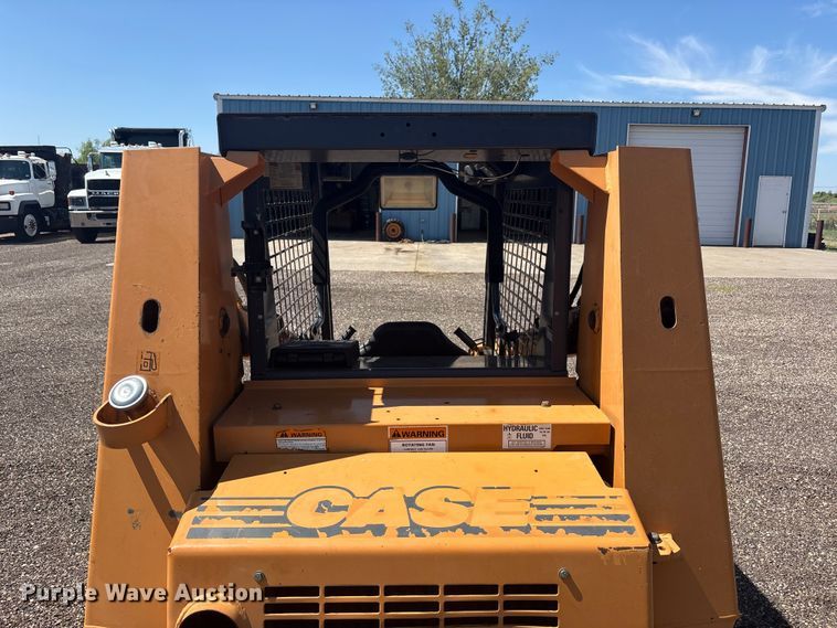 image for item FC2454 2000 Case 1840 skid steer loader