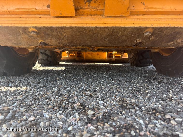 image for item FC2454 2000 Case 1840 skid steer loader