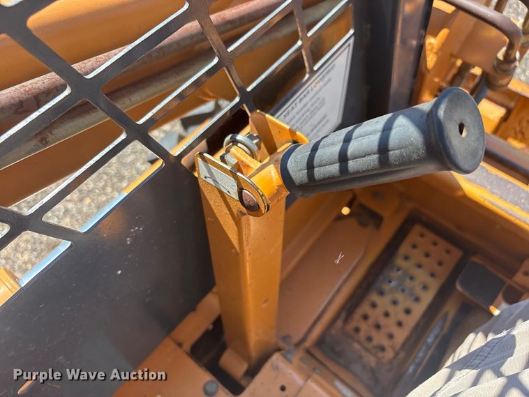image for item FC2454 2000 Case 1840 skid steer loader