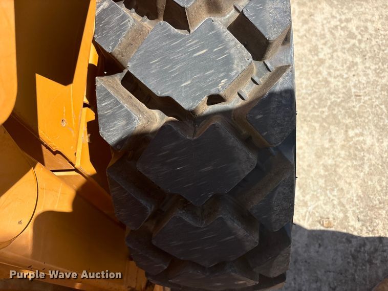 image for item FC2454 2000 Case 1840 skid steer loader