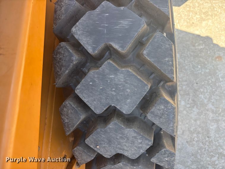 image for item FC2454 2000 Case 1840 skid steer loader