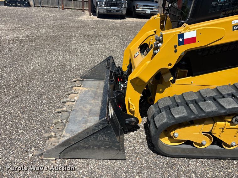 image for item FC2455 2022 Caterpillar 259D3 tracked skid steer loader