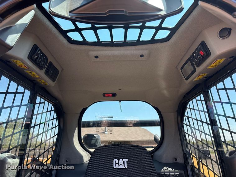 image for item FC2455 2022 Caterpillar 259D3 tracked skid steer loader