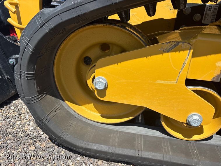 image for item FC2455 2022 Caterpillar 259D3 tracked skid steer loader
