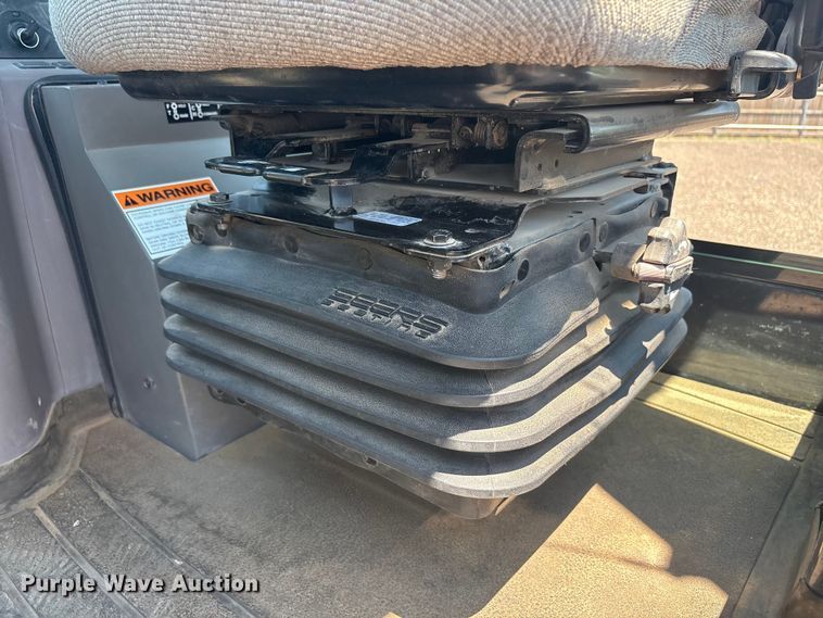 image for item FC2456 2005 Case 570MXT turbo landscape tractor
