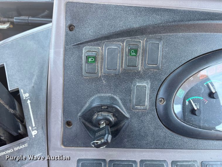 image for item FC2456 2005 Case 570MXT turbo landscape tractor