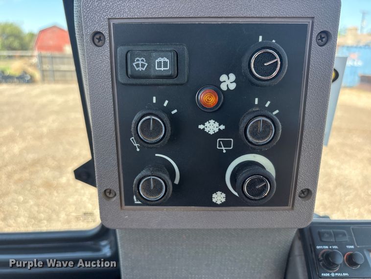 image for item FC2456 2005 Case 570MXT turbo landscape tractor