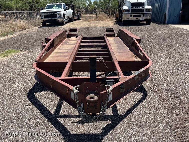image for item FC2459 2004 Belshe equipment trailer