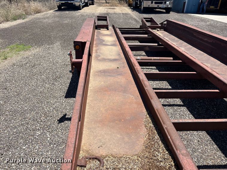 image for item FC2459 2004 Belshe equipment trailer