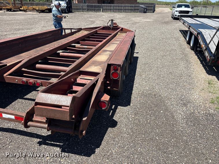 image for item FC2459 2004 Belshe equipment trailer