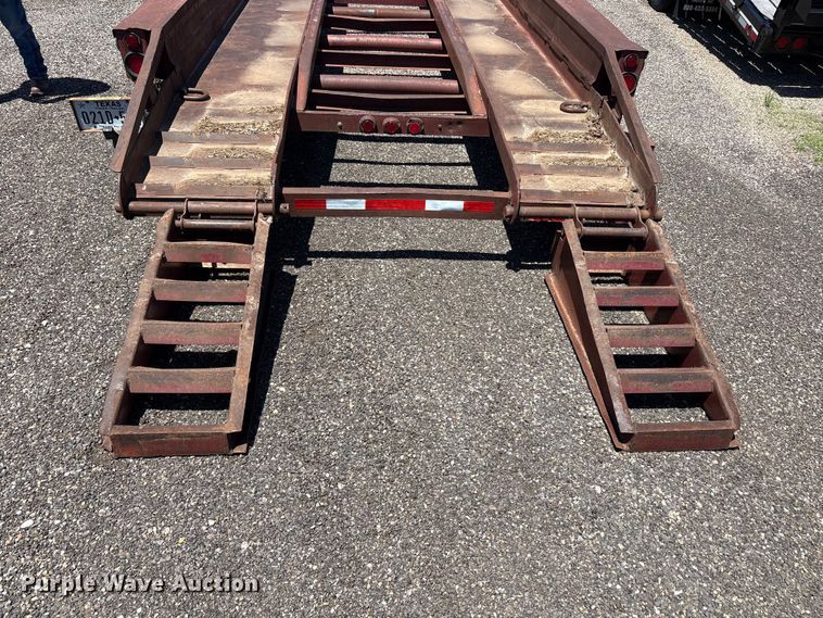 image for item FC2459 2004 Belshe equipment trailer