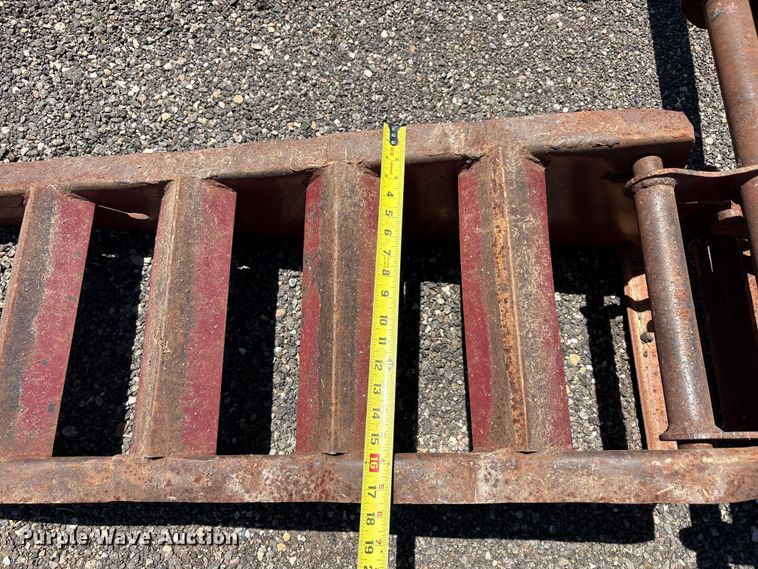 image for item FC2459 2004 Belshe equipment trailer