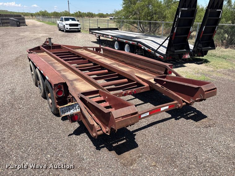 image for item FC2459 2004 Belshe equipment trailer