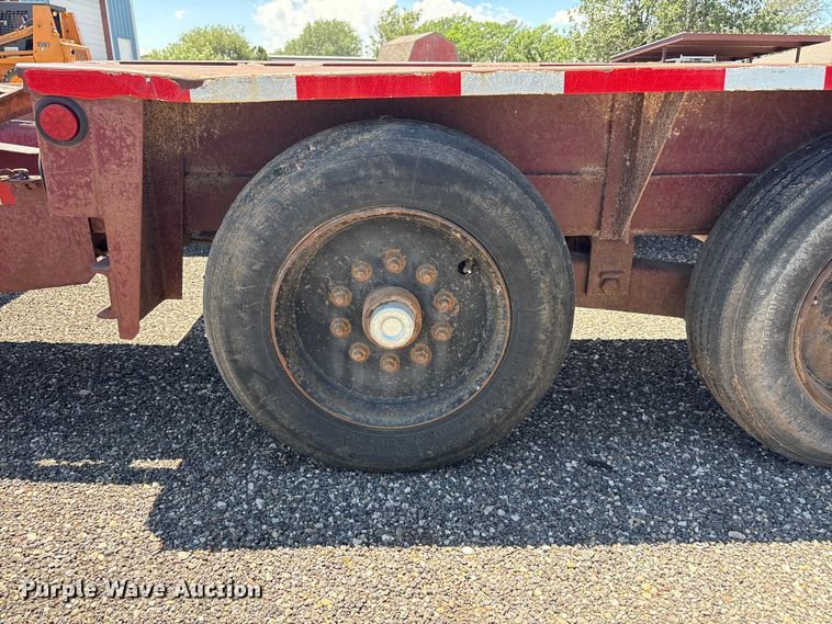 image for item FC2459 2004 Belshe equipment trailer