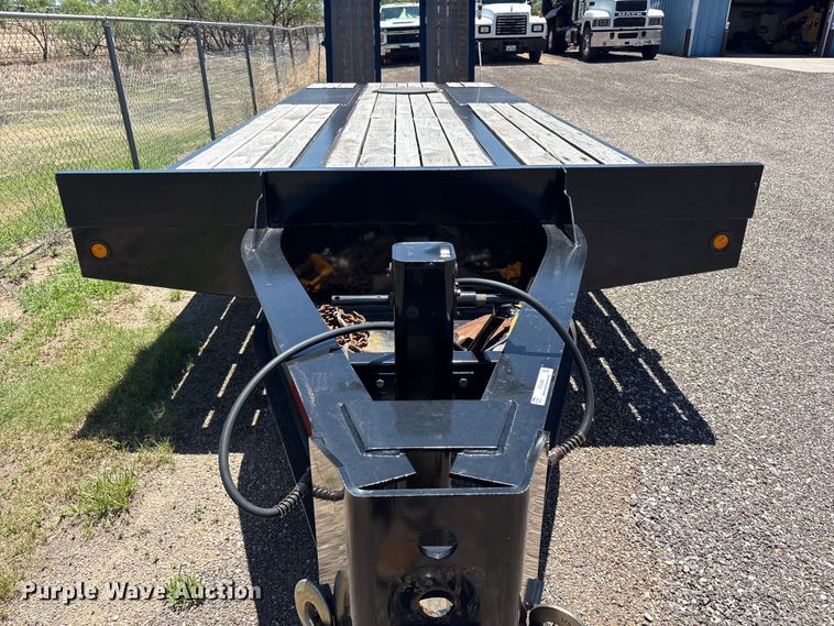 image for item FC2460 2024 Interstate Trailers inc Flatbed 40DLA equipment trailer
