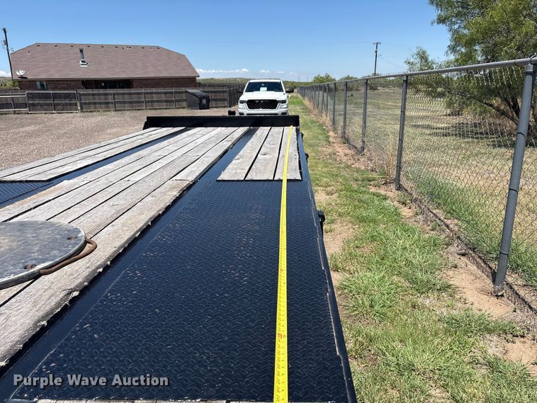 image for item FC2460 2024 Interstate Trailers inc Flatbed 40DLA equipment trailer