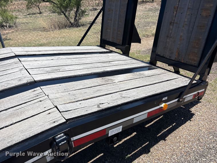 image for item FC2460 2024 Interstate Trailers inc Flatbed 40DLA equipment trailer