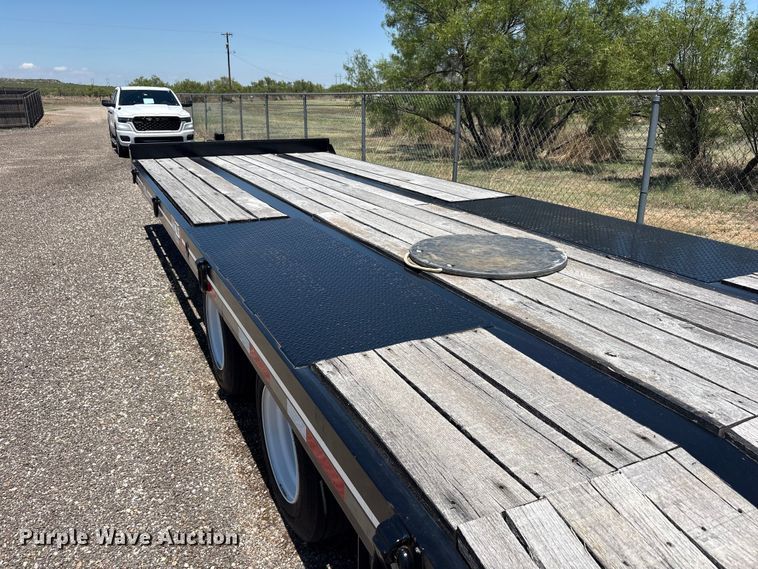 image for item FC2460 2024 Interstate Trailers inc Flatbed 40DLA equipment trailer