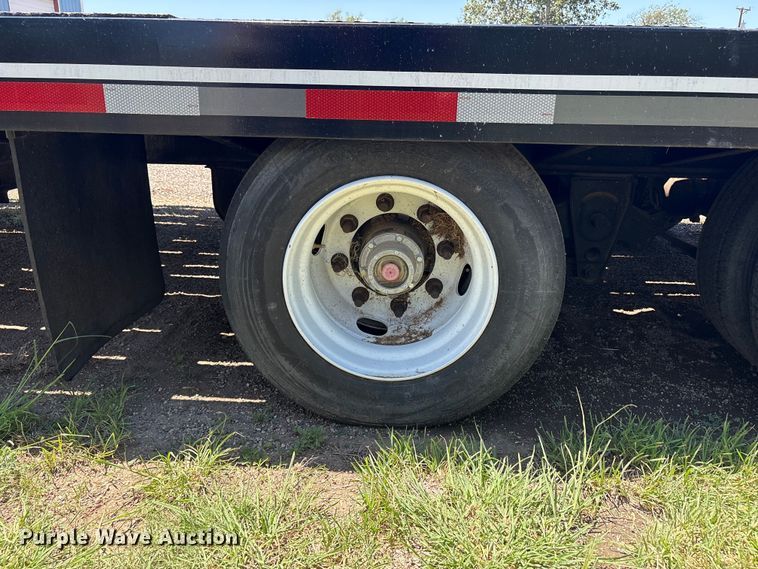 image for item FC2460 2024 Interstate Trailers inc Flatbed 40DLA equipment trailer