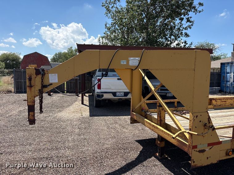 image for item FC2461 2001 Belshe Industries WB-12 equipment trailer