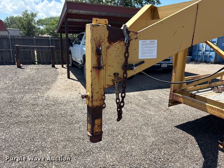 image for item FC2461 2001 Belshe Industries WB-12 equipment trailer