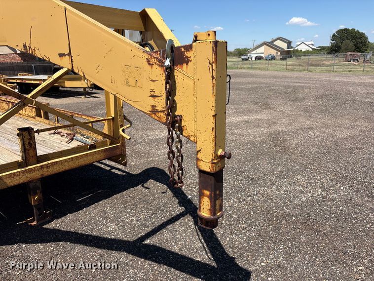 image for item FC2461 2001 Belshe Industries WB-12 equipment trailer