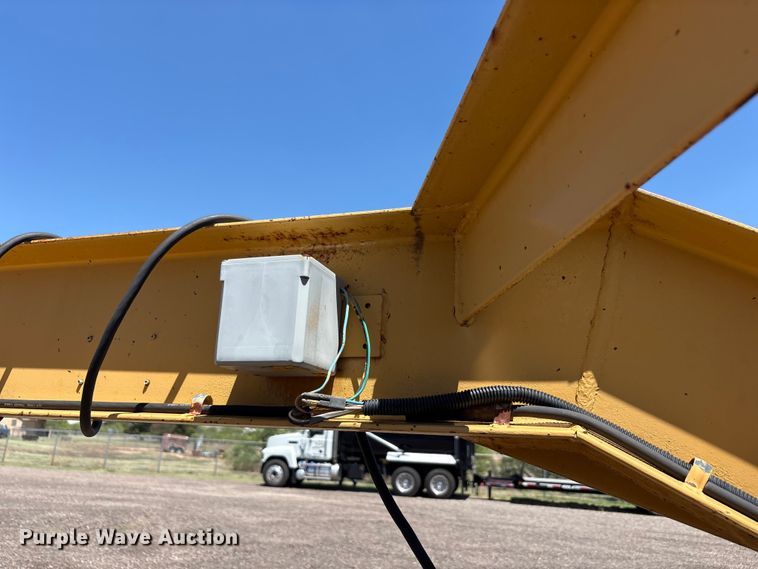 image for item FC2461 2001 Belshe Industries WB-12 equipment trailer