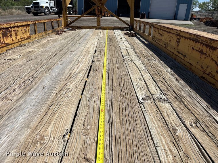 image for item FC2461 2001 Belshe Industries WB-12 equipment trailer