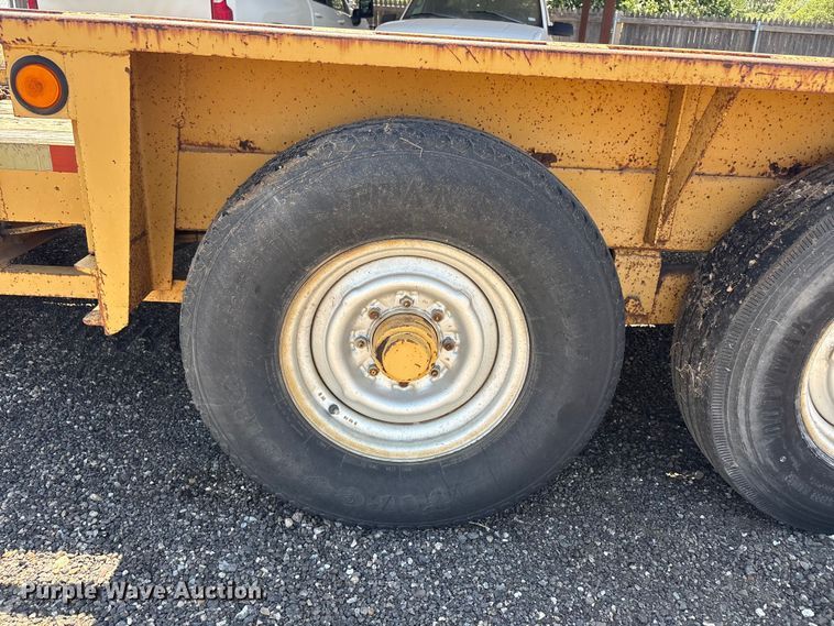 image for item FC2461 2001 Belshe Industries WB-12 equipment trailer