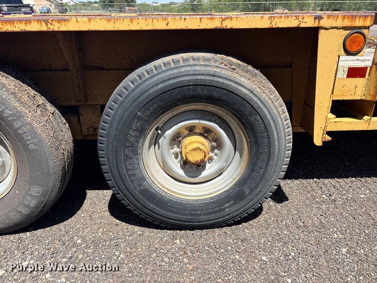 image for item FC2461 2001 Belshe Industries WB-12 equipment trailer