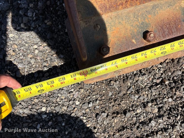 image for item FC2463 Caterpillar 278-5376 skid steer bucket